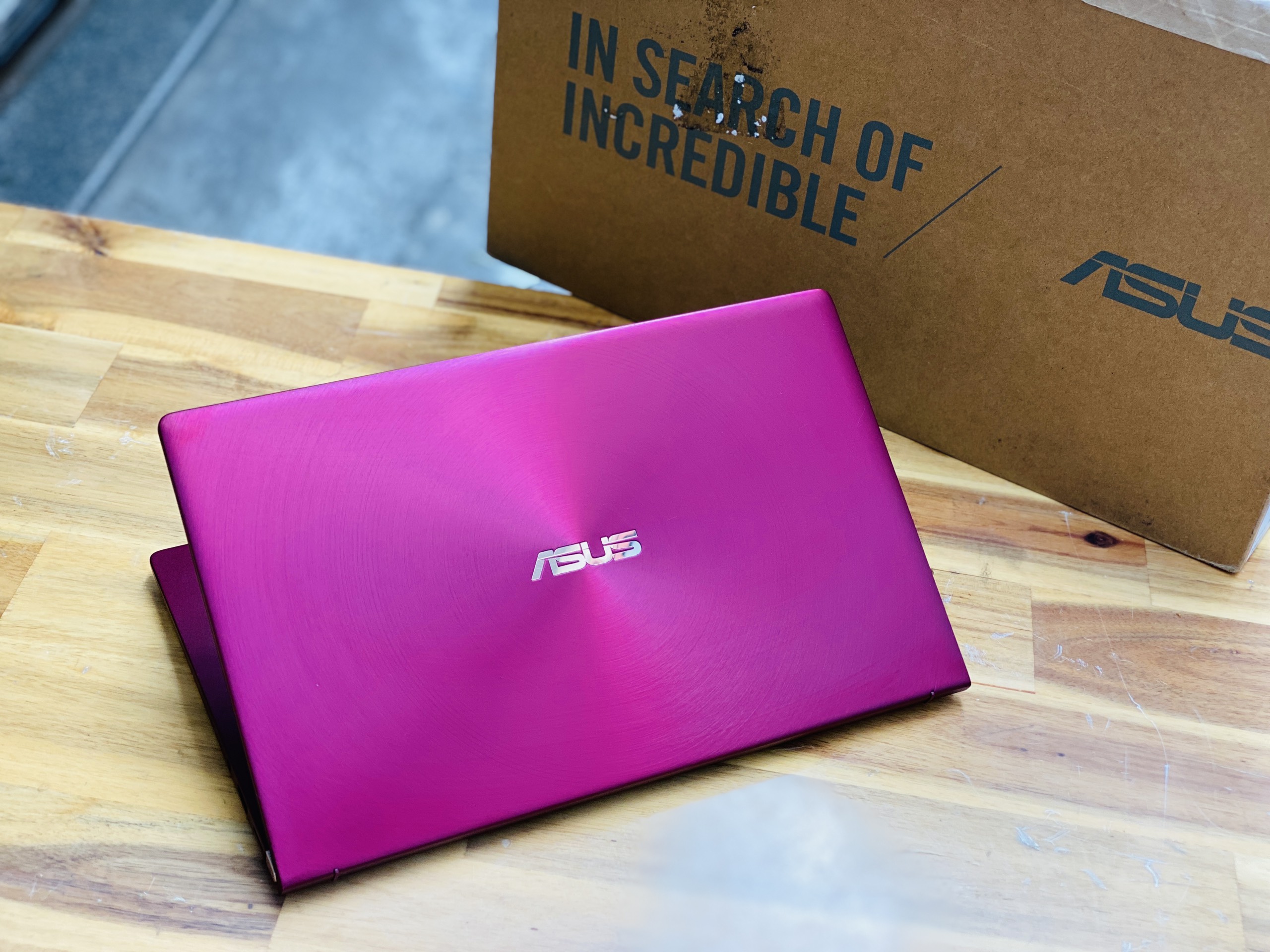 Laptop Asus Zenbook UX433FA/ i5 8265 8CPUS/ 8G/ SSD256/ Phiên Bản Giới Hạn/ Đỏ Cherry/ Giá rẻ2