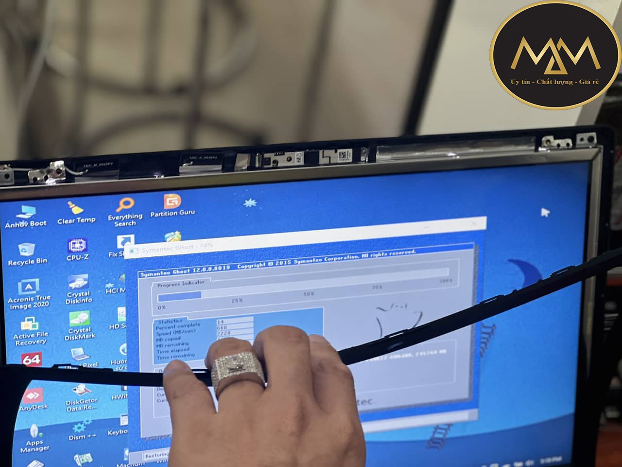 Thay-màn-hình-laptop-MSI-giá-rẻ-quận-12