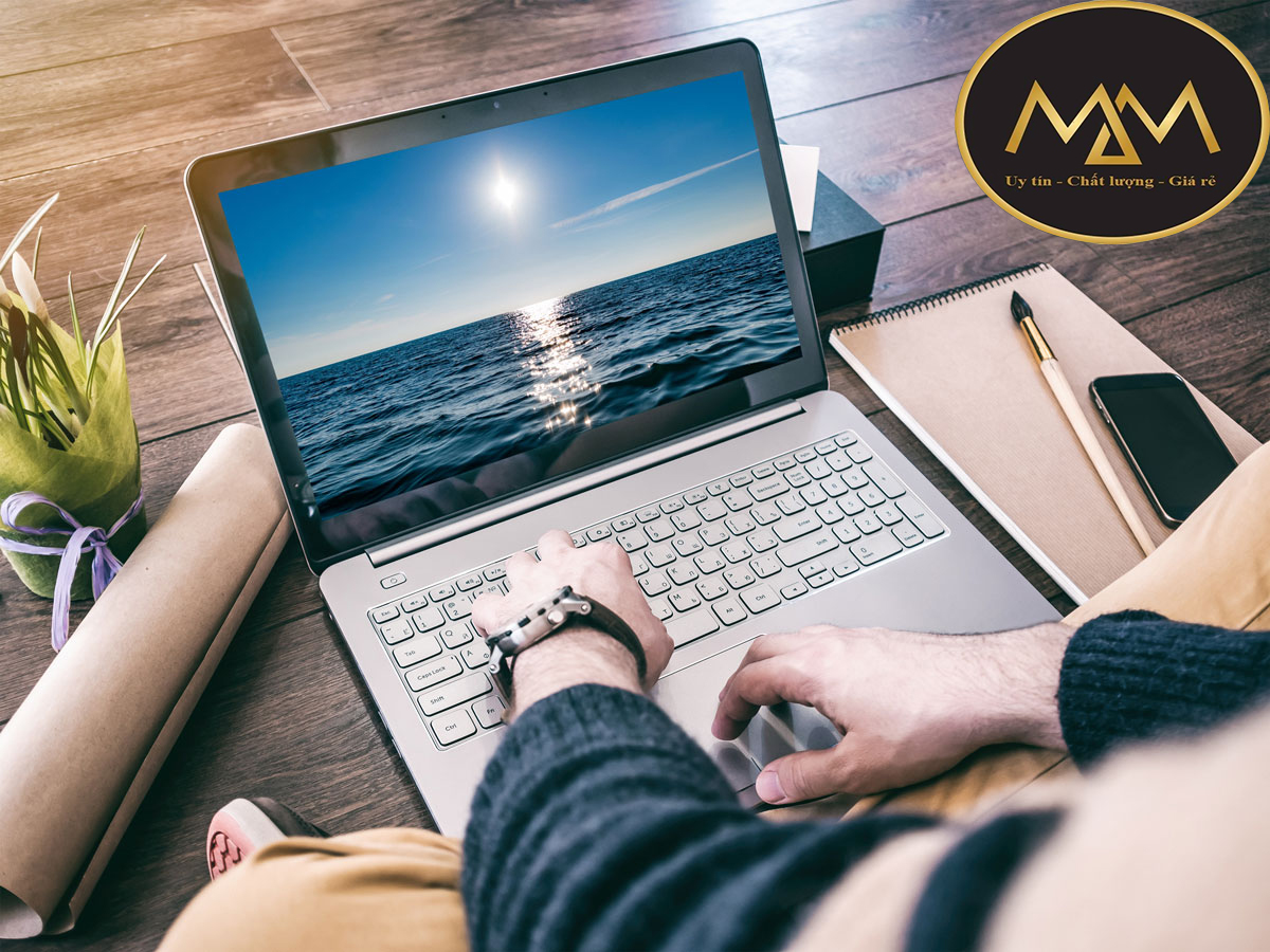 Thay pin laptop uy tín giá rẻ Phú Nhuận