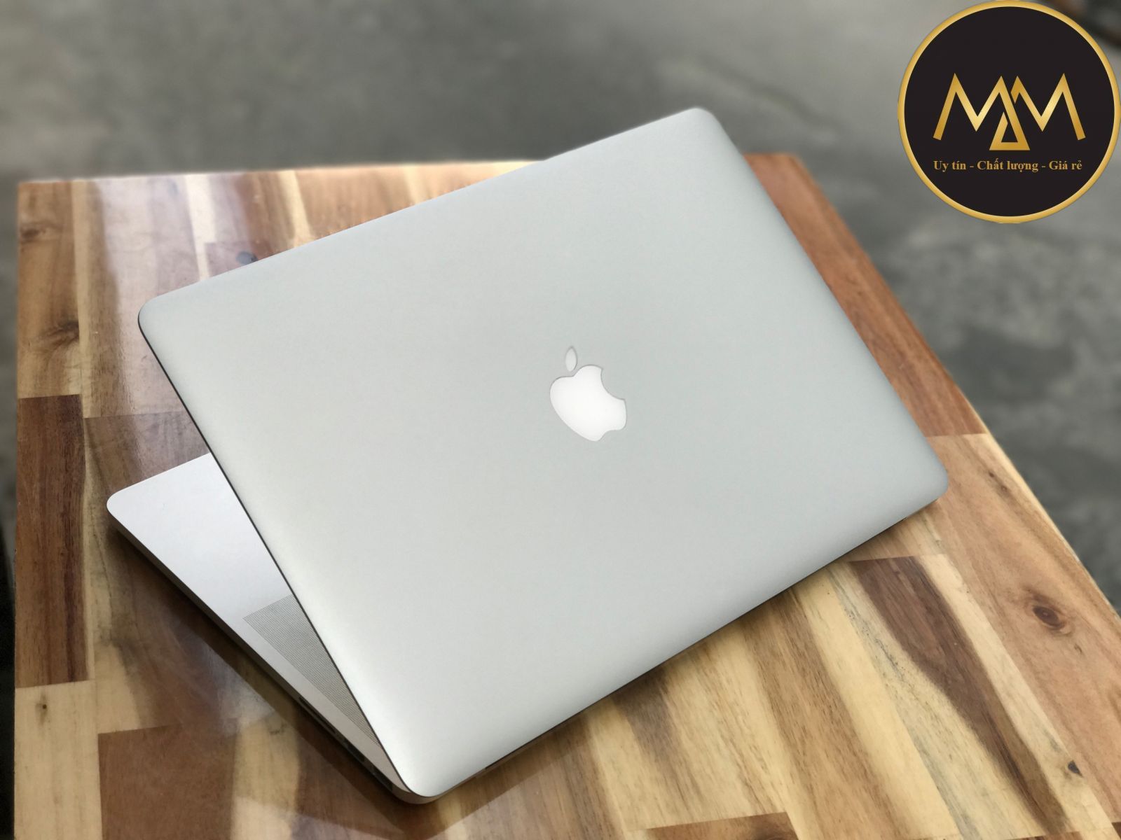 Nơi Bán MacBook Cũ Uy Tín 