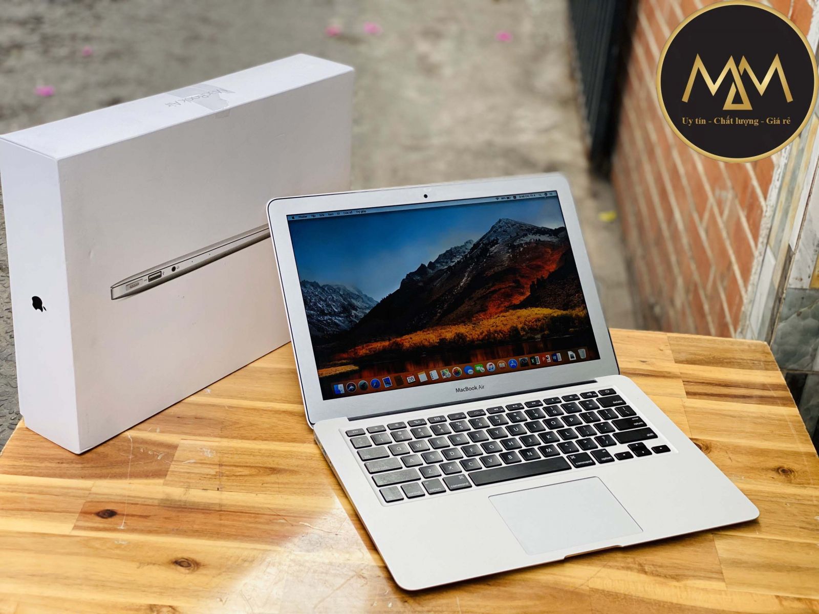Nhu cầu Mua Laptop Cũ Giá Rẻ TPHCM -