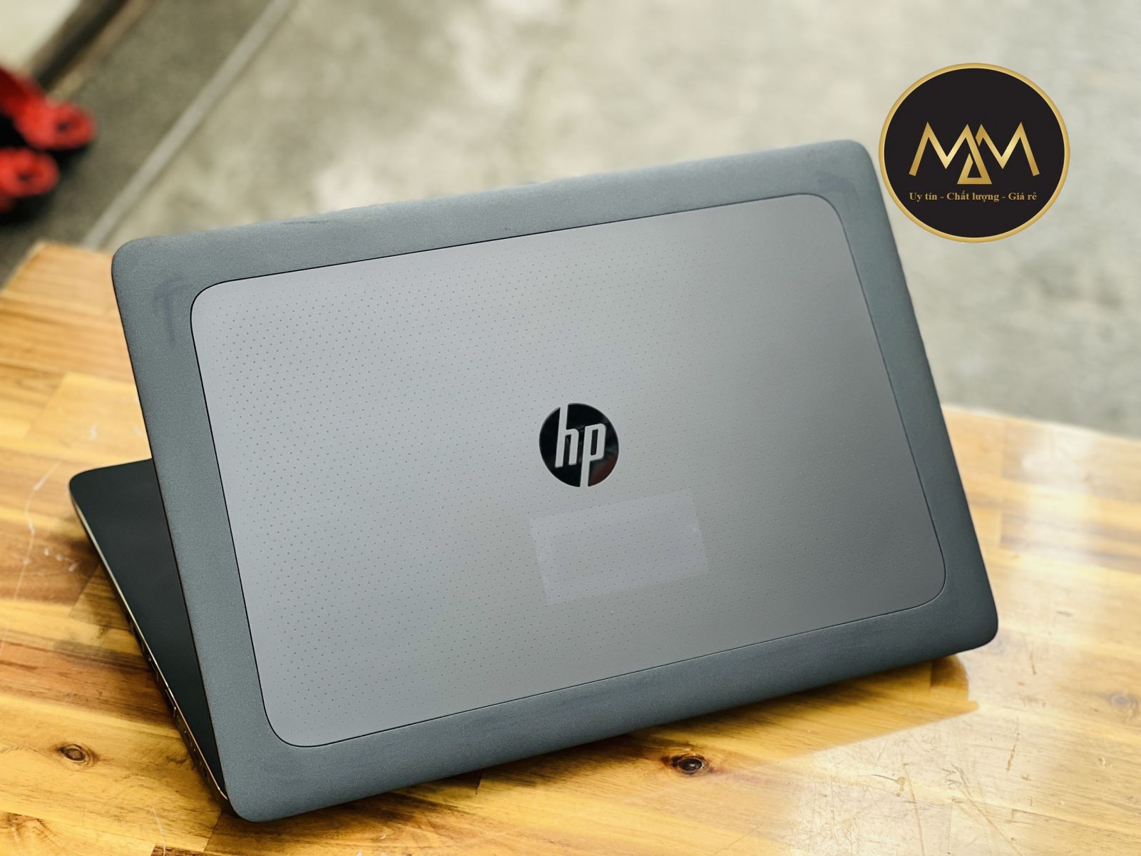 5 mẫu laptop cũ giá rẻ đáng mua nhất năm 2023 - 2024