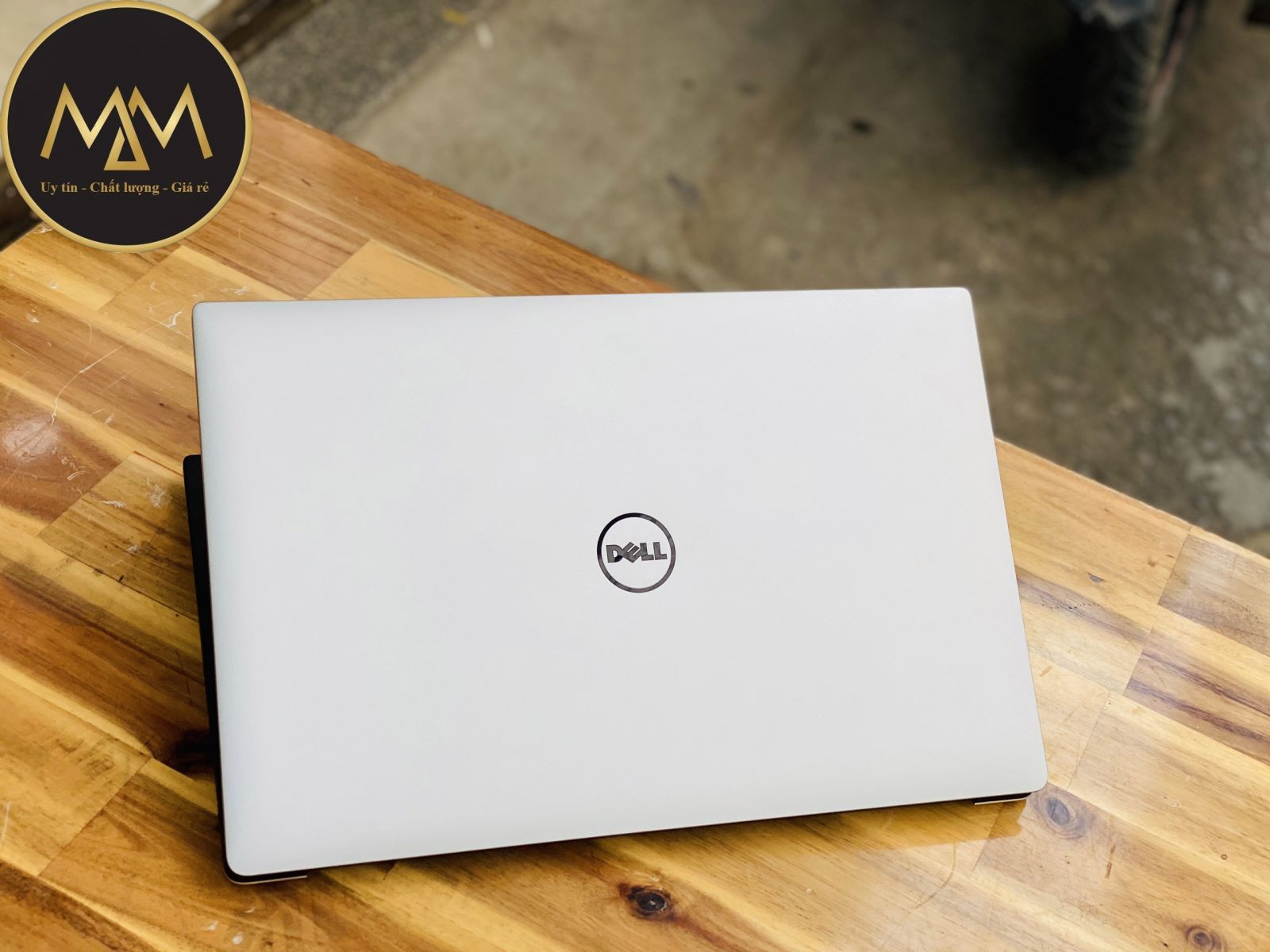 Laptop cũ sinh viên