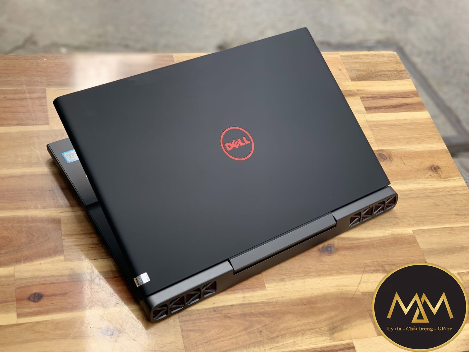 Laptop cũ sinh viên