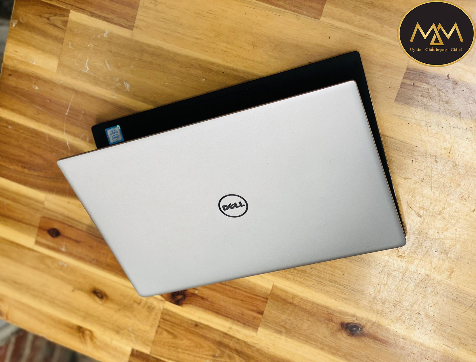 Laptop-Dell-i7-siêu-mỏng