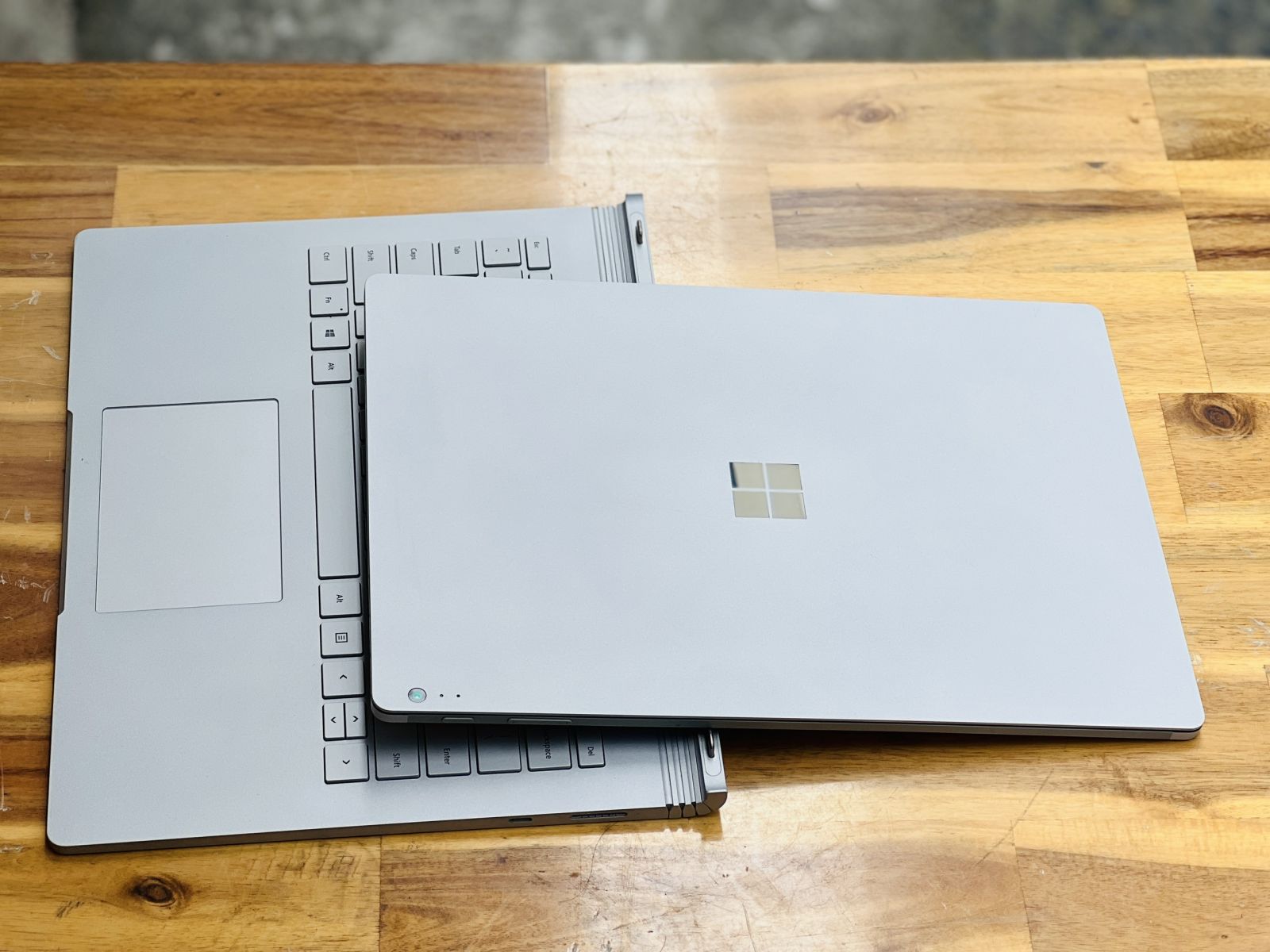 Laptop-Surface-cu-tphcm