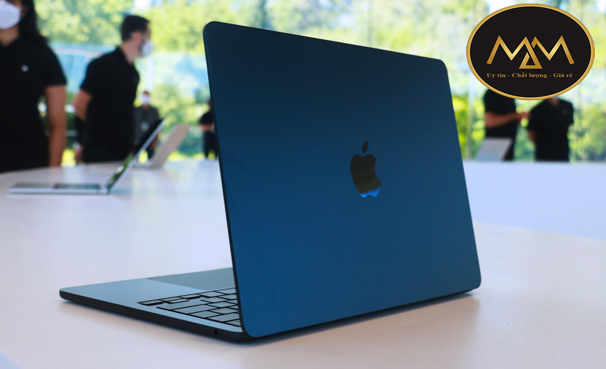 Laptop-cũ-dành-cho-sinh-viên-kinh-tế