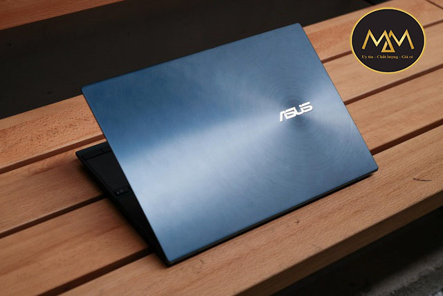 Laptop-cũ-làm-đồ-họa