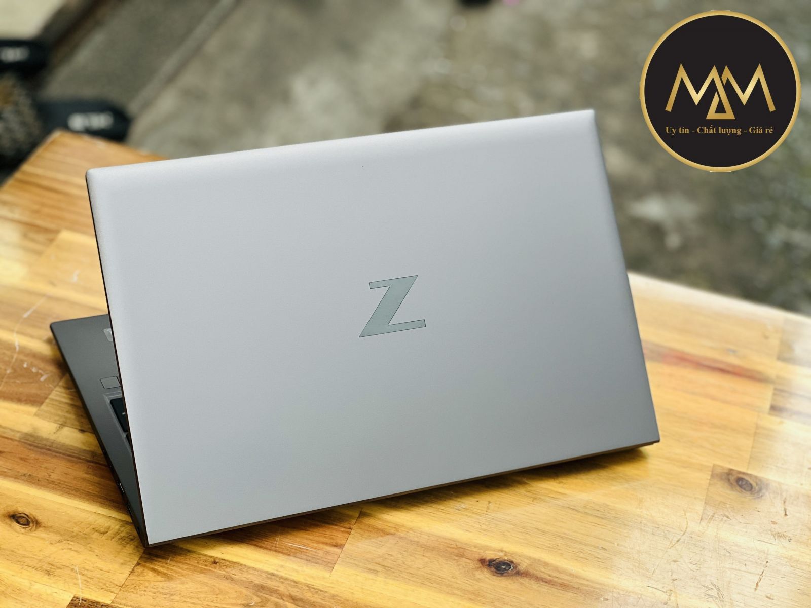 Laptop-cũ-làm-đồ-họa