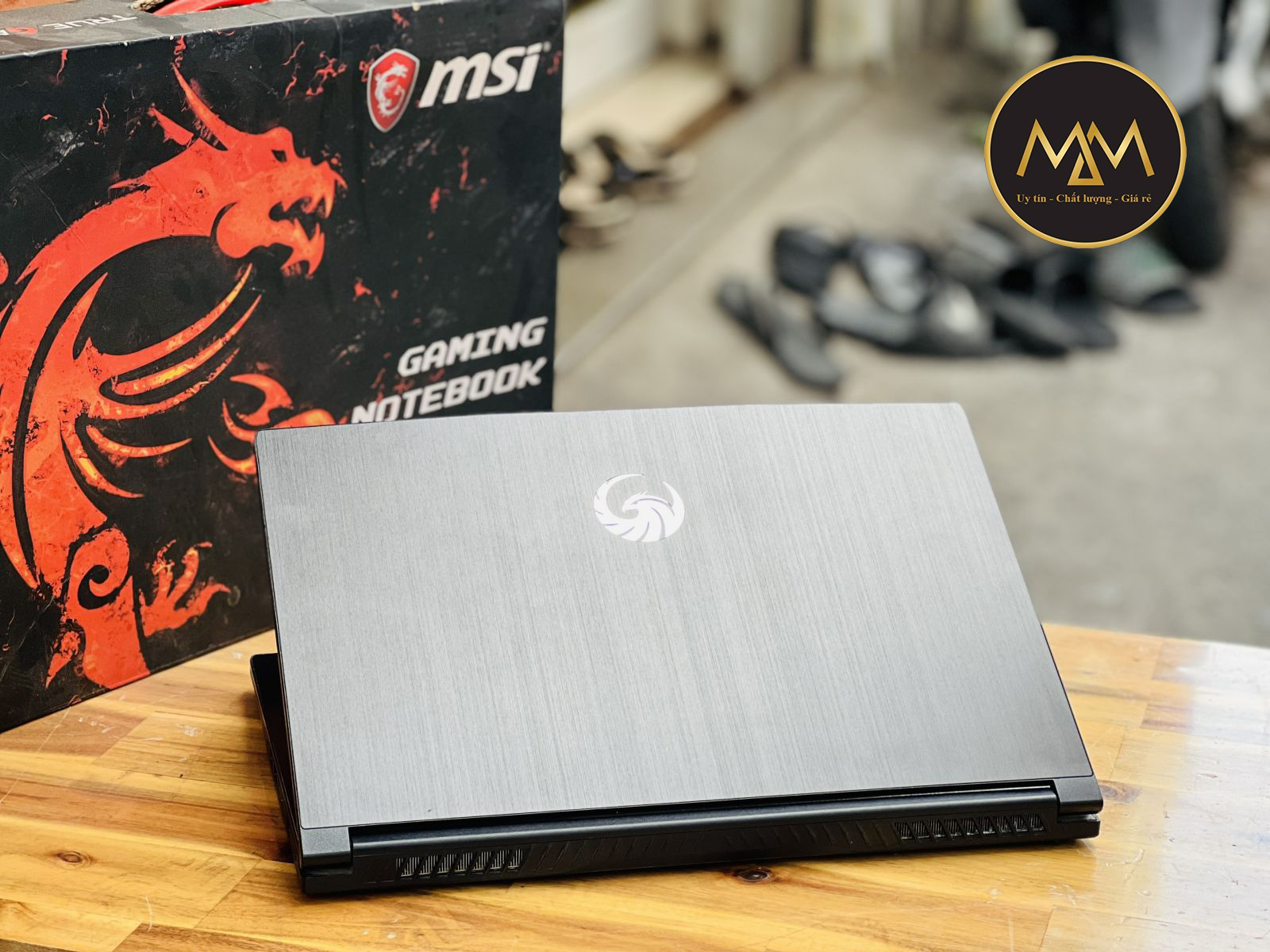 Noi-ban-laptop-gaming-MSI-uy-tin-gia-re