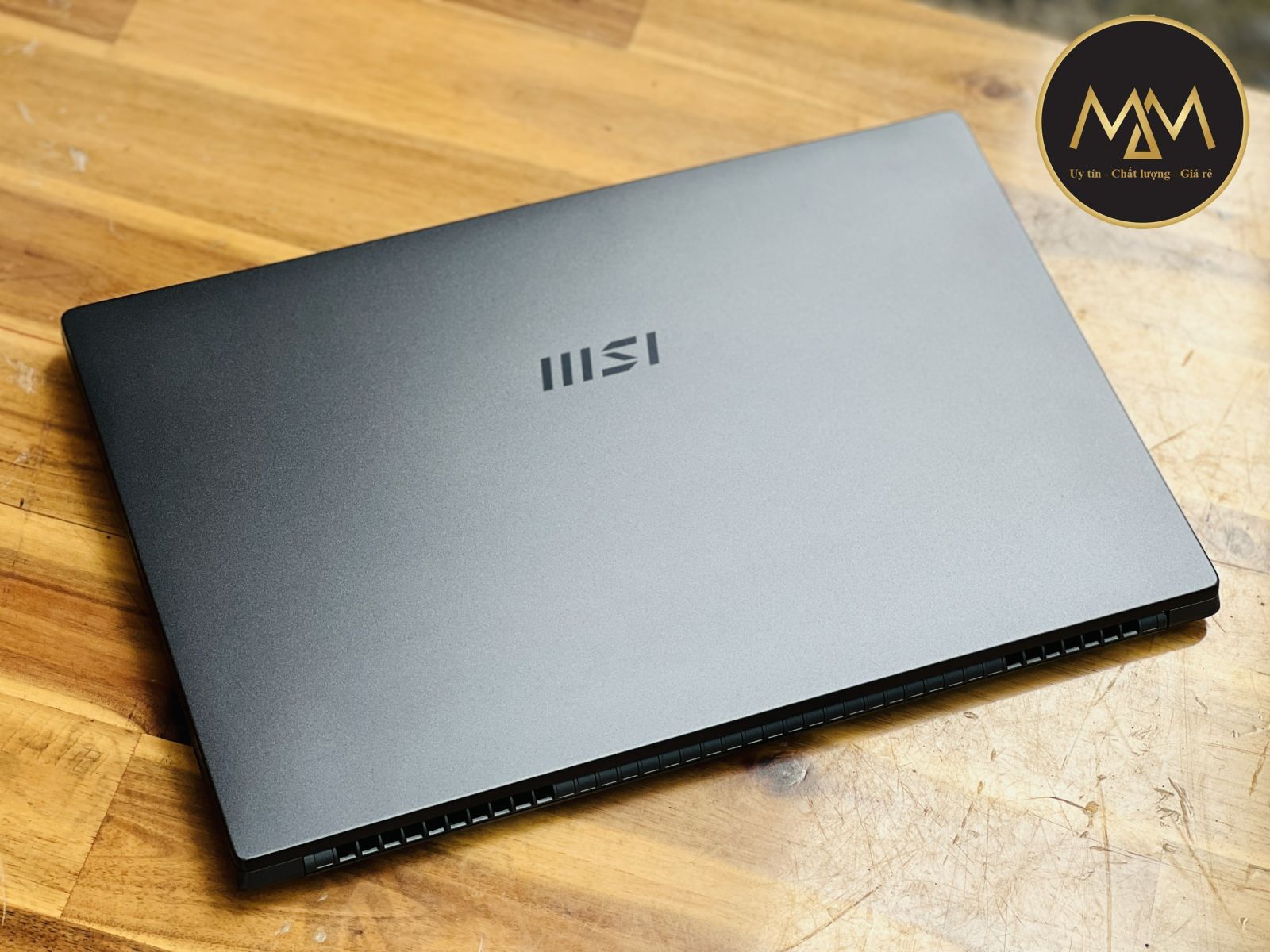 Noi-ban-laptop-gaming-MSI-uy-tin-gia-re