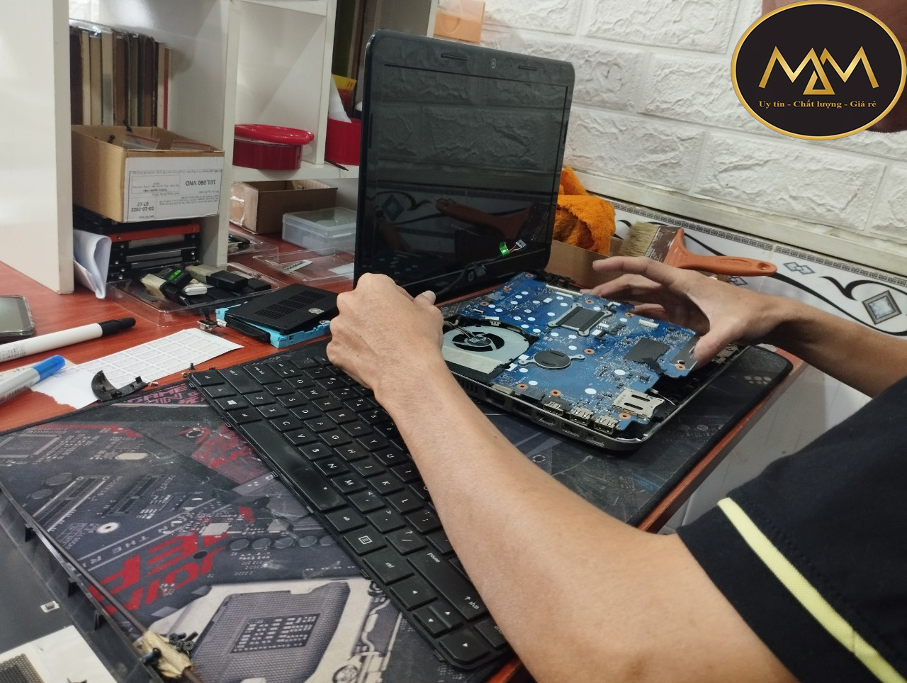 Sửa-laptop-quận-1-uy-tín-chất-lượng-giá-rẻ