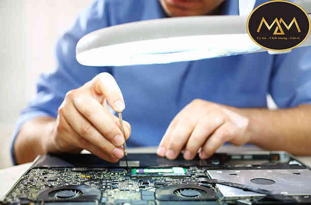 Sửa-laptop-quận-10-giá-rẻ-chất-lượng-nhất
