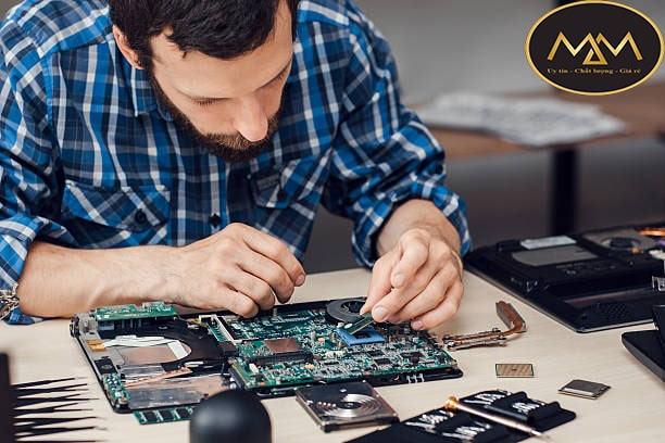 Sửa laptop quận Hóc Môn uy tín lấy liền giá rẻ