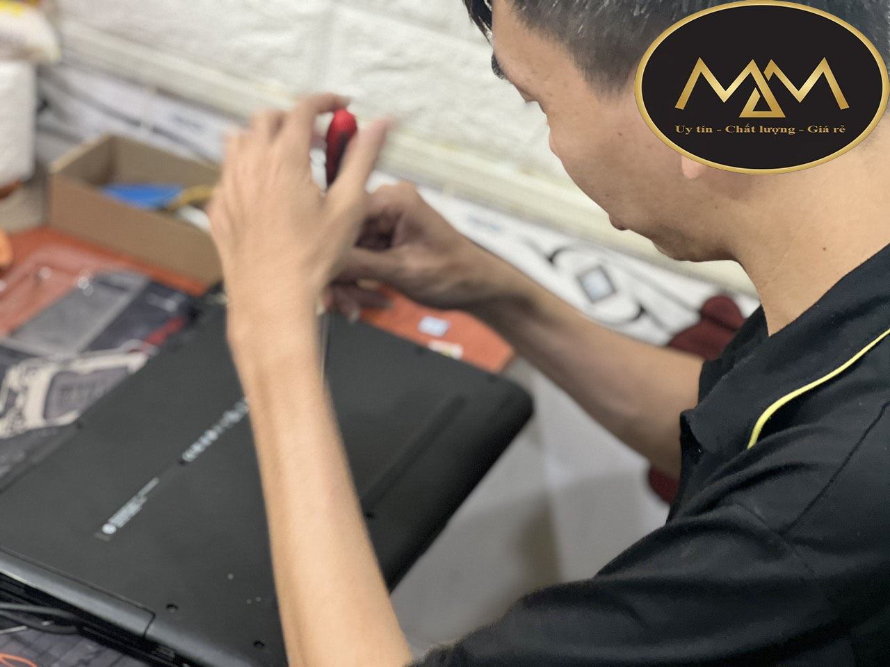 Thay-màn-hình-Sony-Vaio-giá-rẻ-Gò-Vấp
