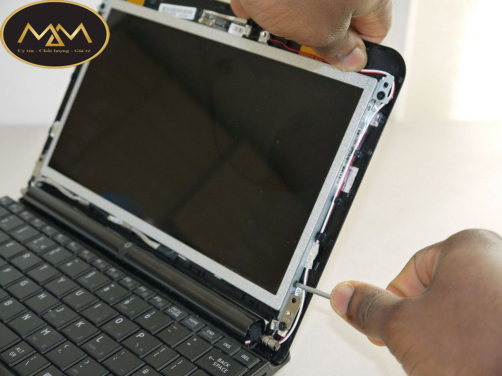 Thay-màn-hình-laptop-HP-giá rẻ-TPHCM