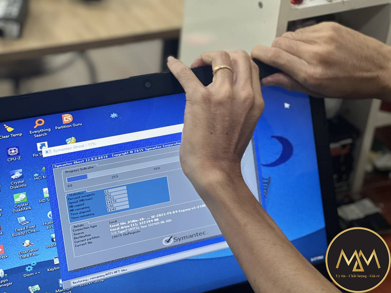 Thay-màn-hình-laptop-MSI-giá-rẻ-tan-phú