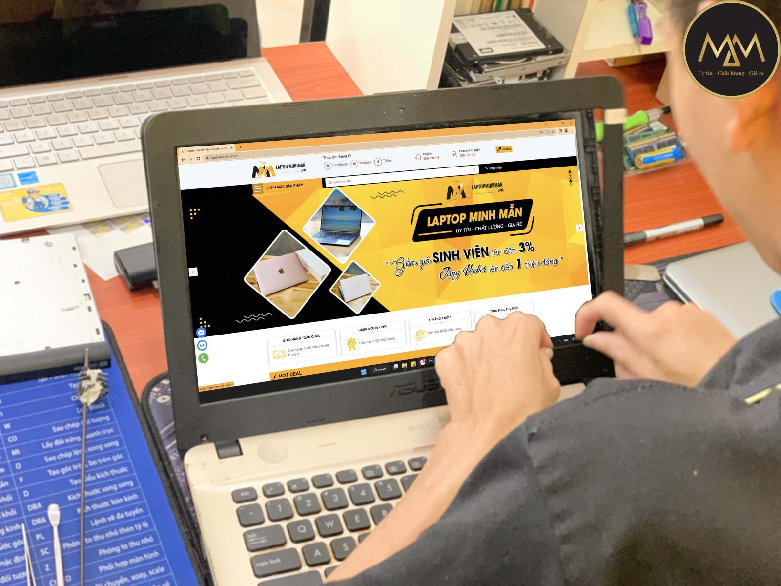 Thay Màn Hình Laptop Hóc Môn Giá Rẻ Uy Tín