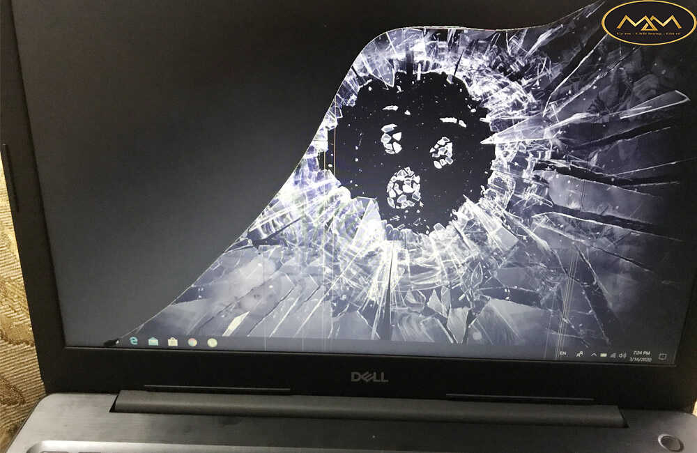 Thay-màn-hình-laptop-lenovo-thinkpad-giá-rẻ-TPHCM