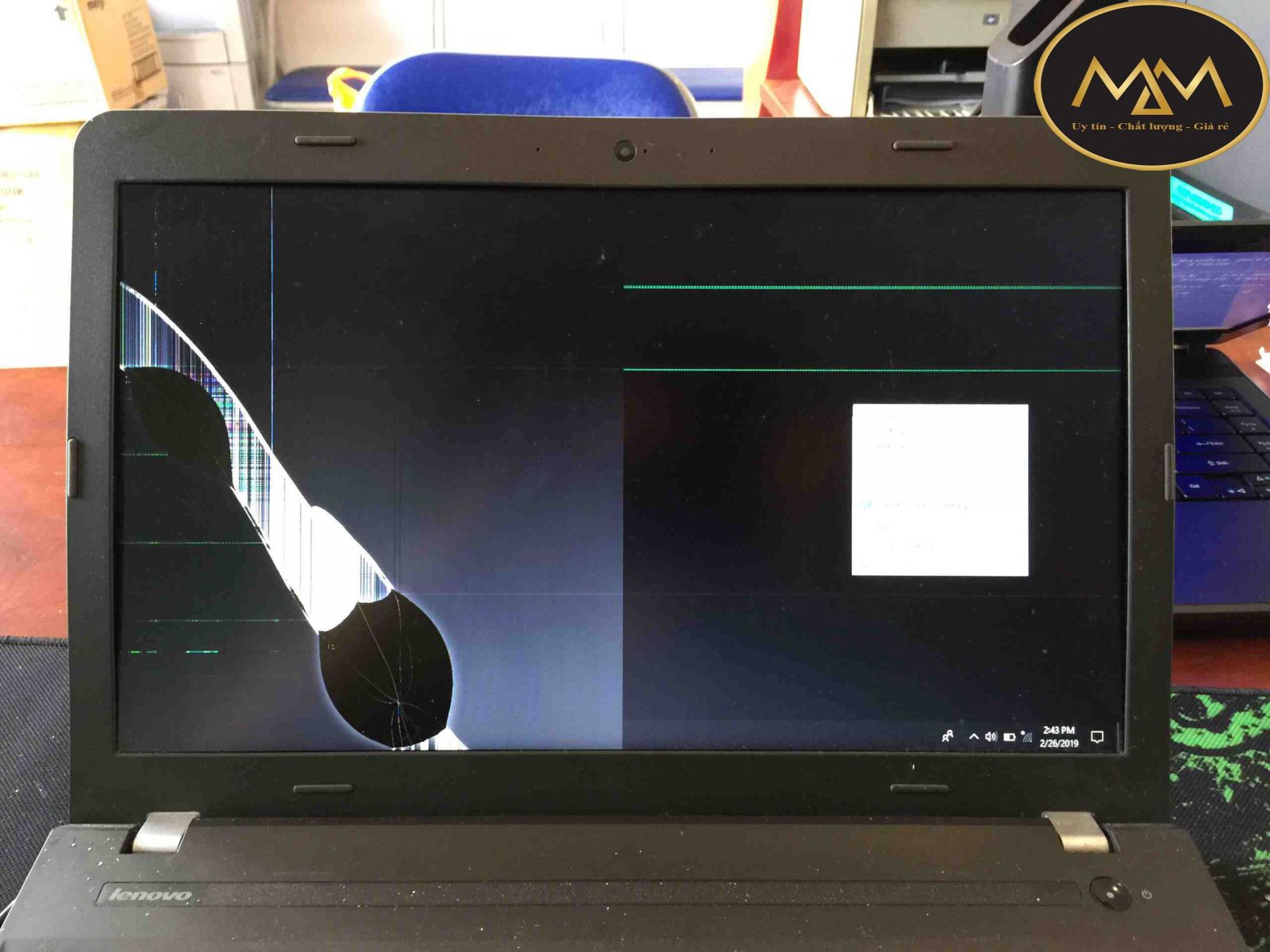Thay-màn-hình-laptop-thinkpad-giá-rẻ-Tân-Phú