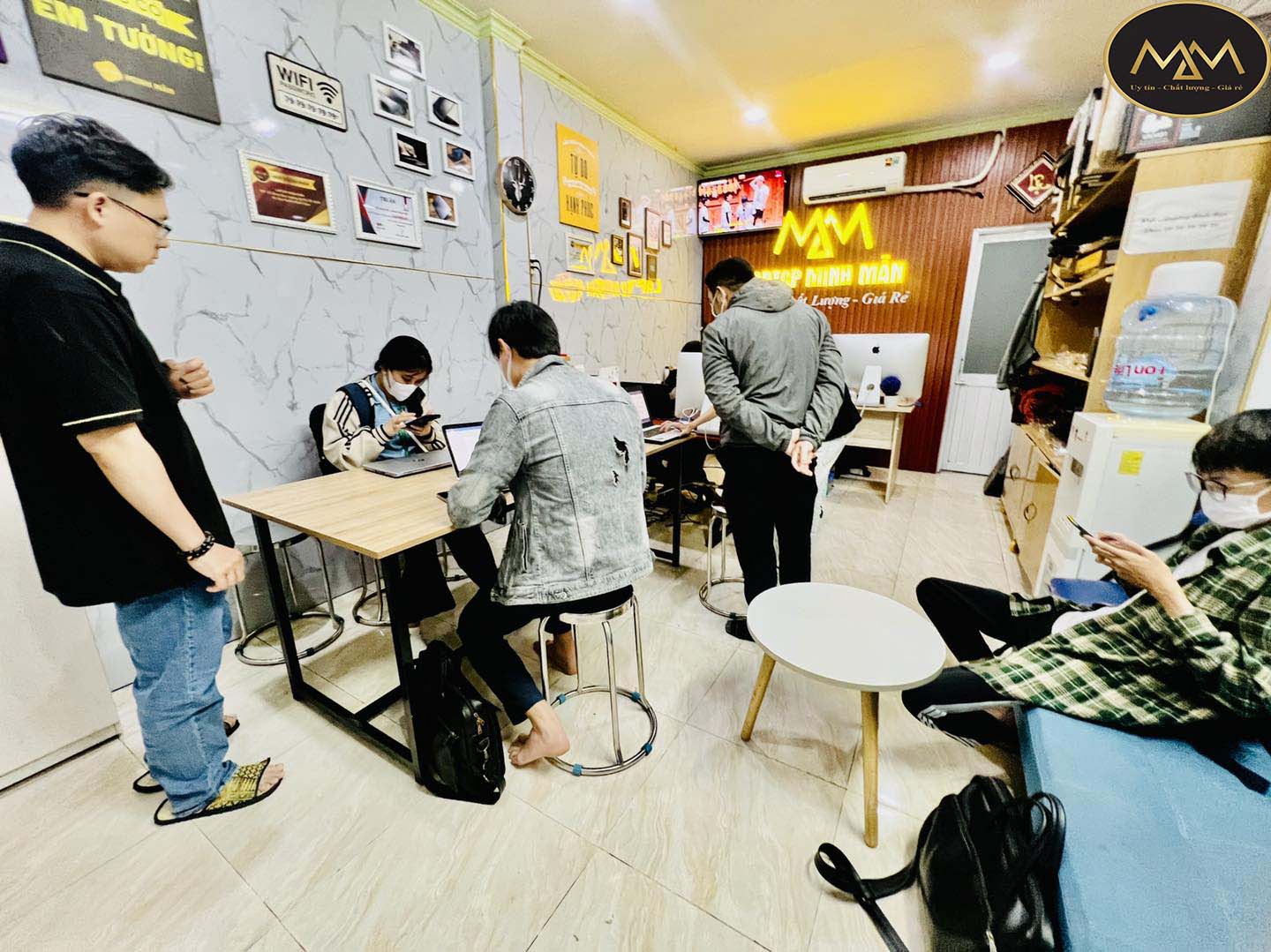 Thay Màn Hình Laptop Hóc Môn Giá Rẻ Uy Tín