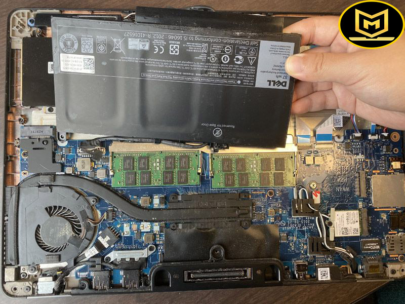 Thay-pin-laptop-Dell-quận-12
