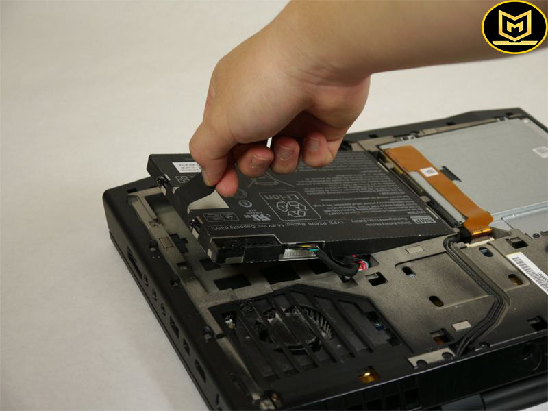 Thay-pin-laptop-Dell-quận-6