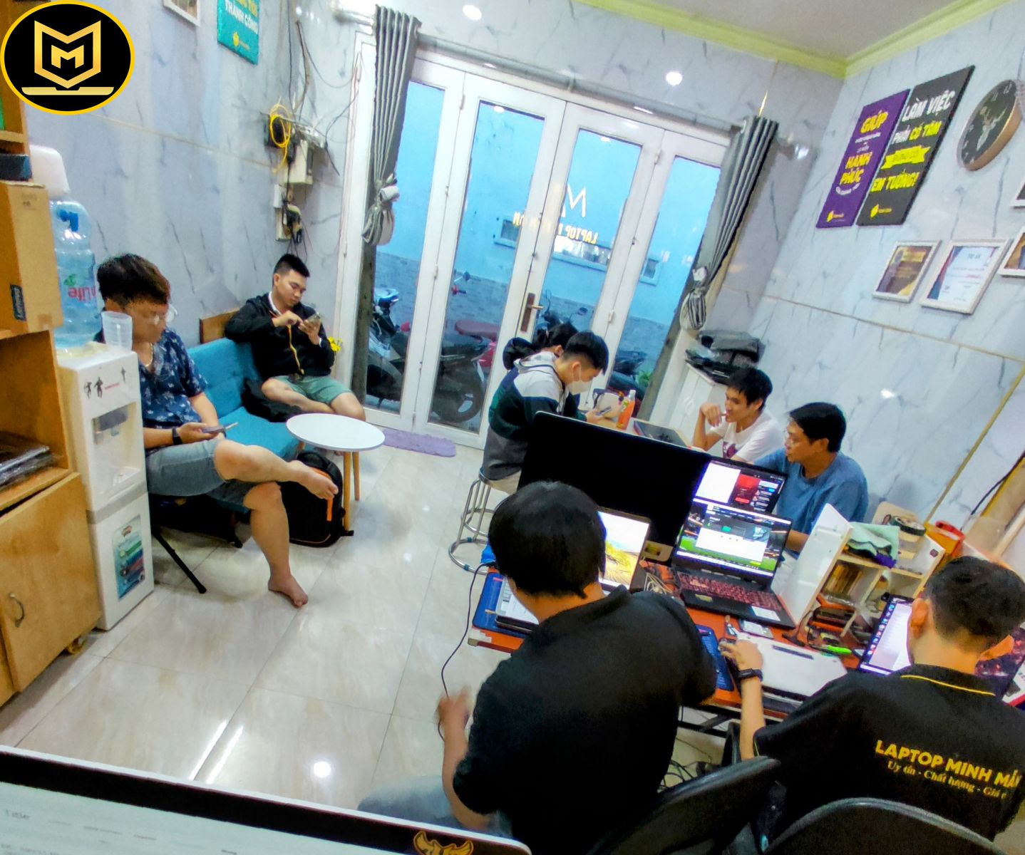 Thay-pin-laptop-Dell-quan-12