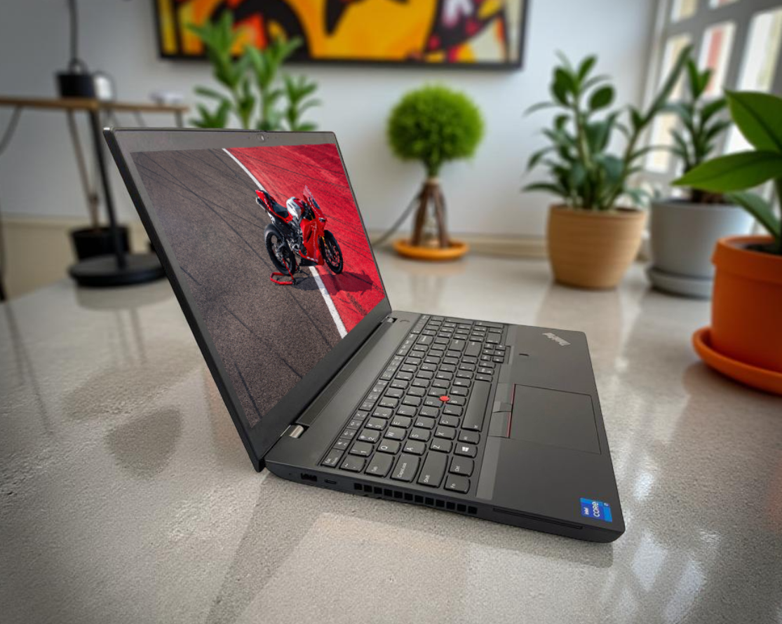THINKPAD T15 GEN 3 i7