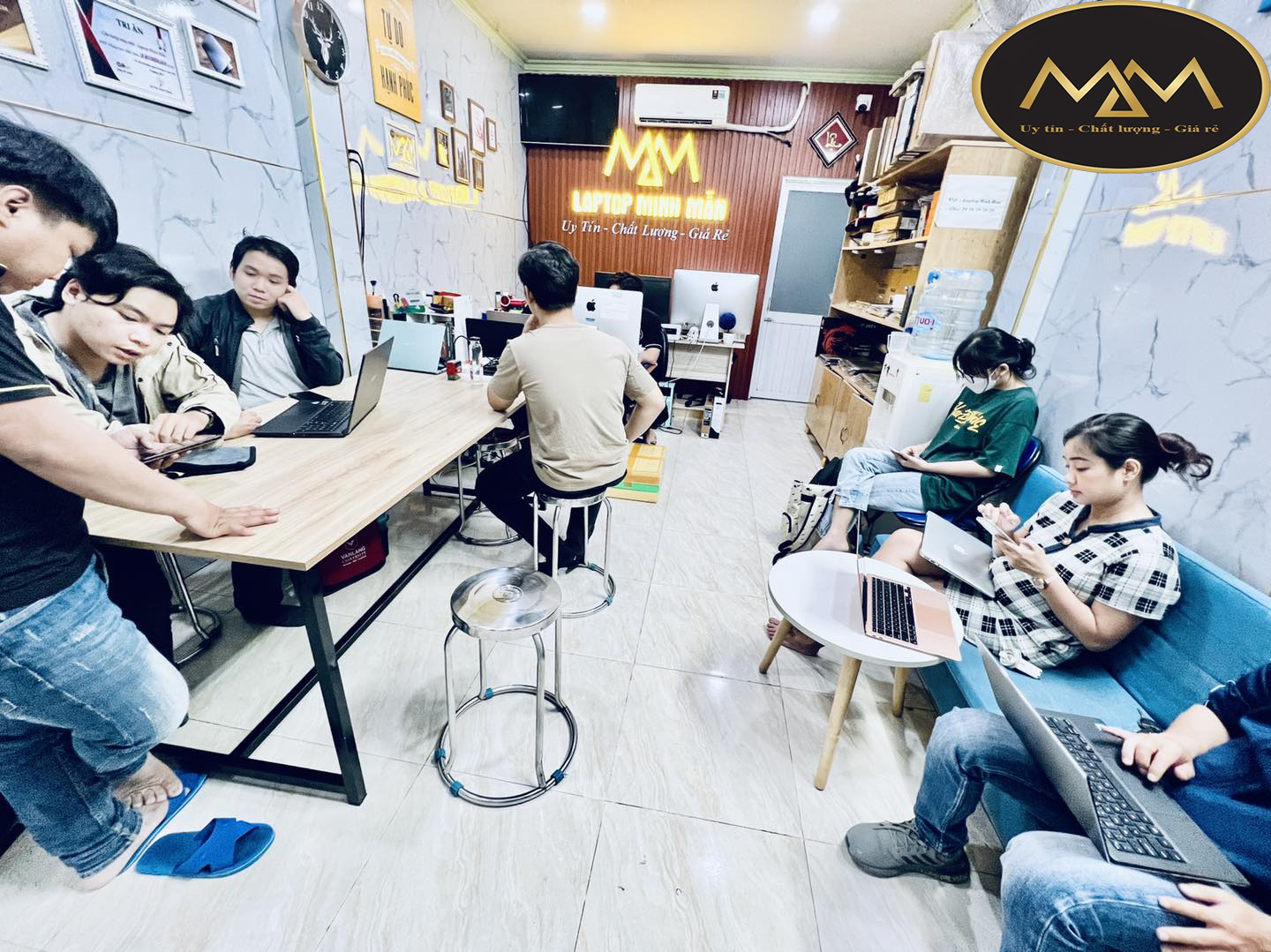 Thu-mua-laptop-cu-gia-cao-quan-2