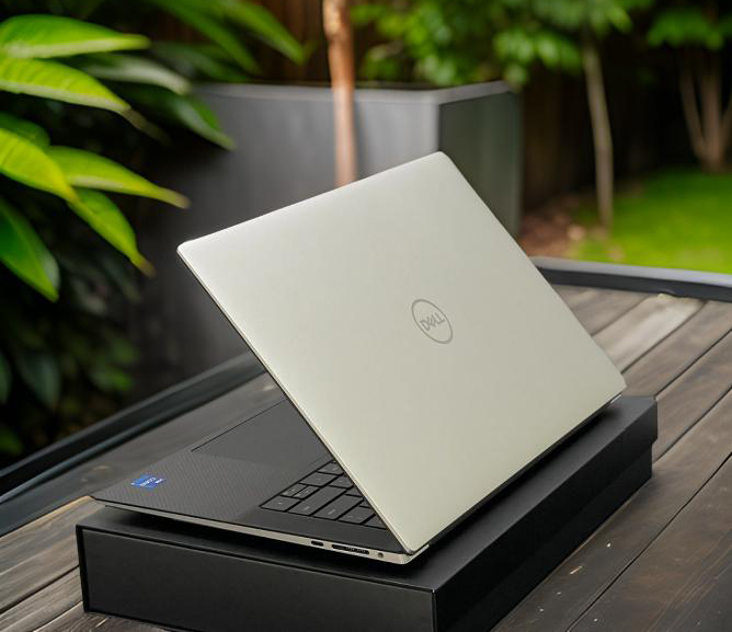 DELL XPS 15 9530 i7