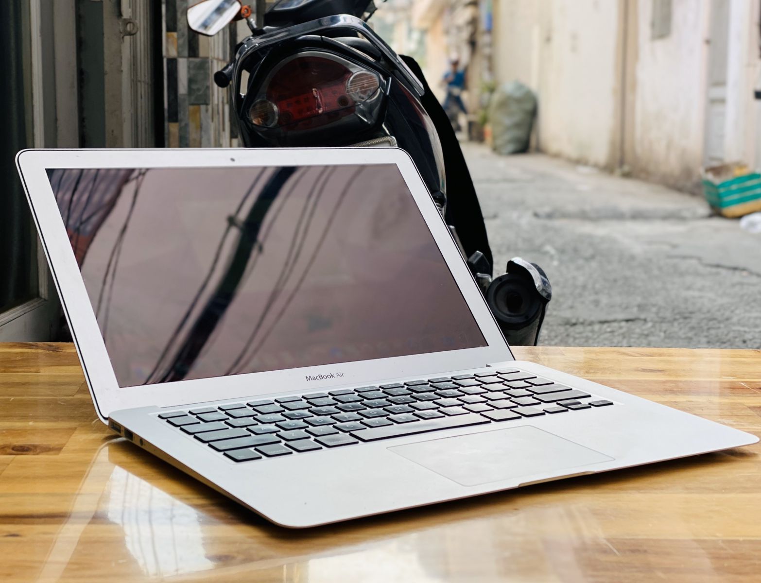 THU MUA MACBOOK CŨ GIÁ CAO QUẬN 12