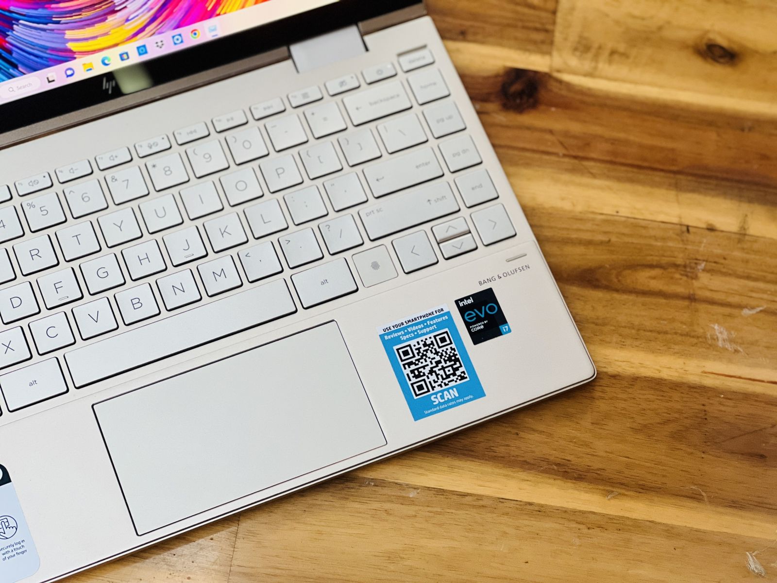 HP Envy X360 13 I7 1165G7/ RAM 8GB SSD 512GB/ OLED/ CẢM ỨNG LẬT XOAY/ VÀNG GOLD/ GIÁ RẺ
