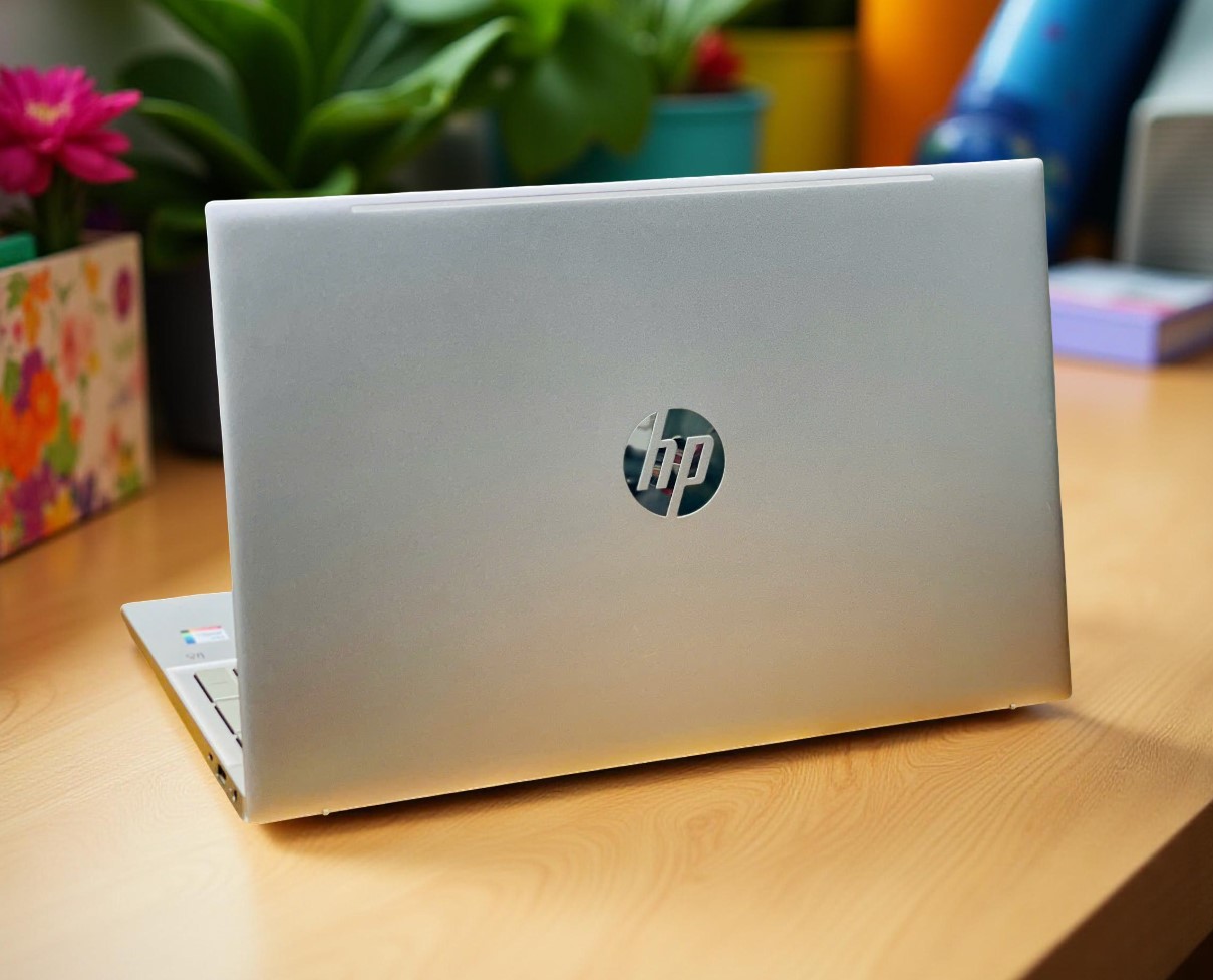 HP PAVILION 15EG i5 1335U