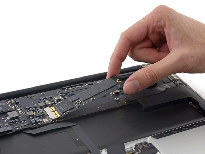 TRUNG TÂM BÁN MACBOOK CŨ UY TÍN GIÁ RẺ TỐT NHẤT QUẬN 7