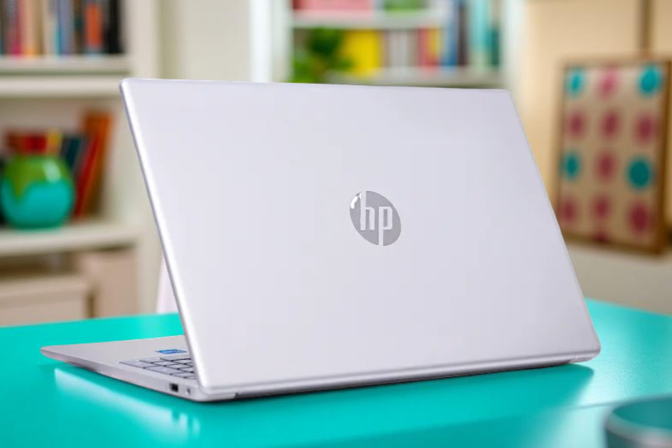 HP 15 FD0234TU i5 1334U