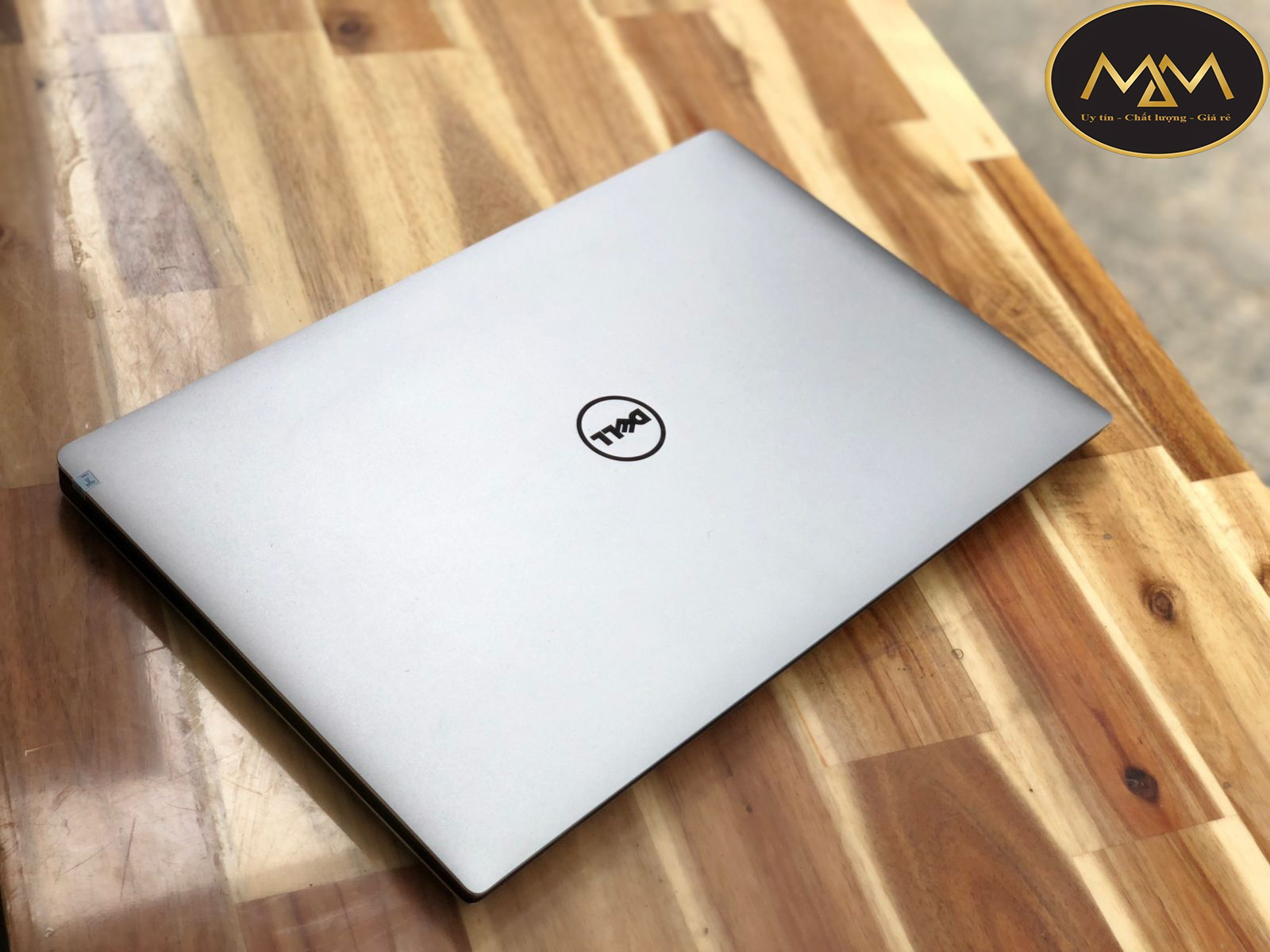 Laptop-cũ-làm-đồ-họa