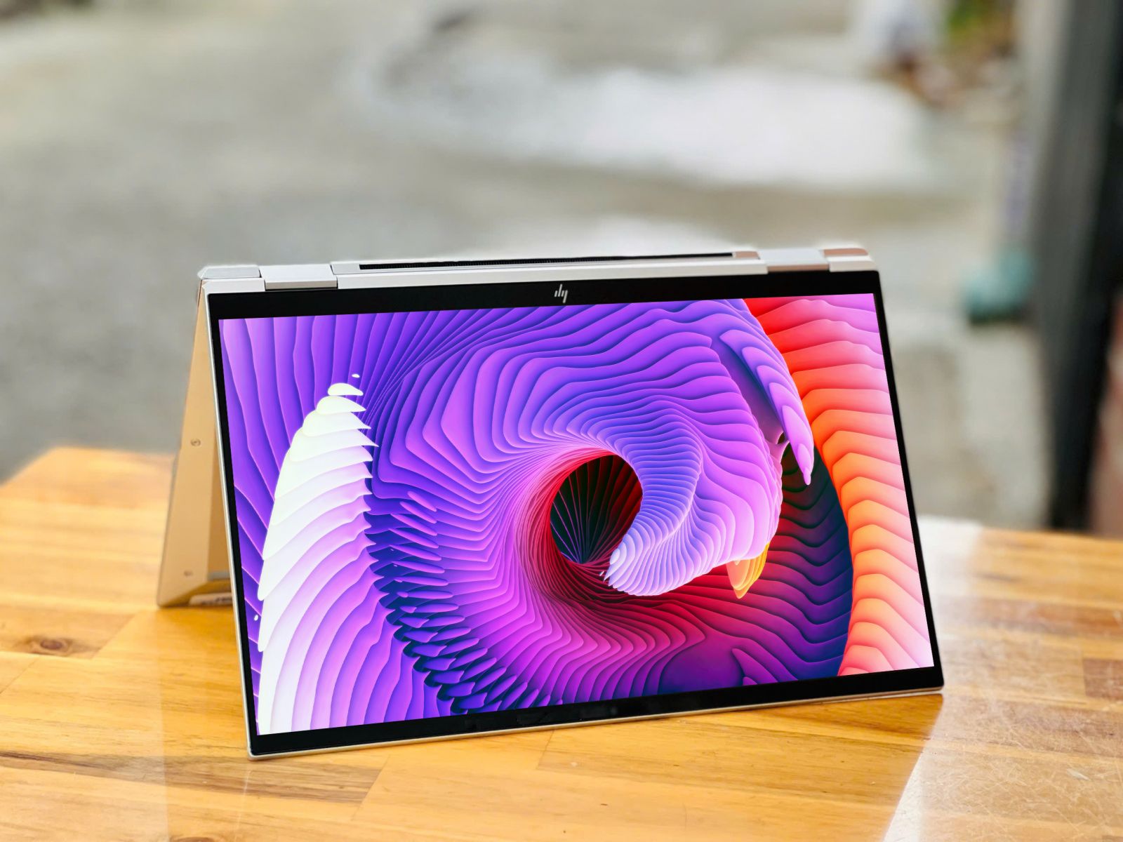 HP ELITEBOOK X360 1040 G8