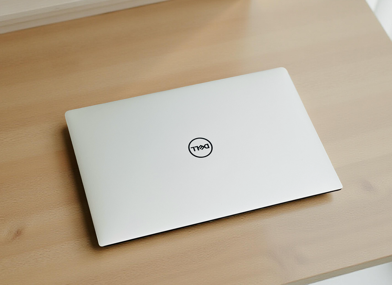 SO SÁNH DELL XPS 9380 VÀ DELL LATITUDE 7400 VỎ NHÔM