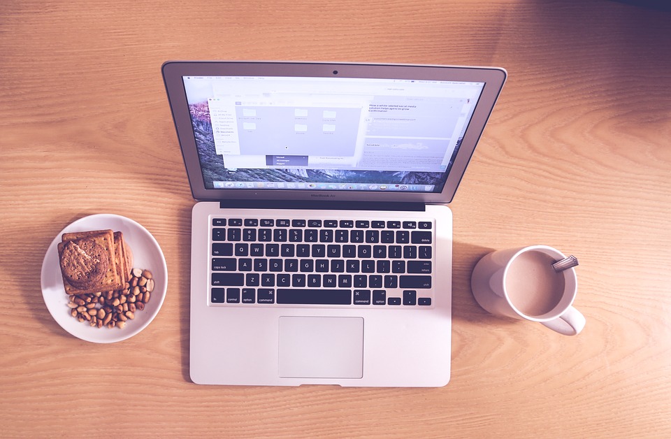 THU MUA MACBOOK CŨ GIÁ CAO TÂN BÌNH 