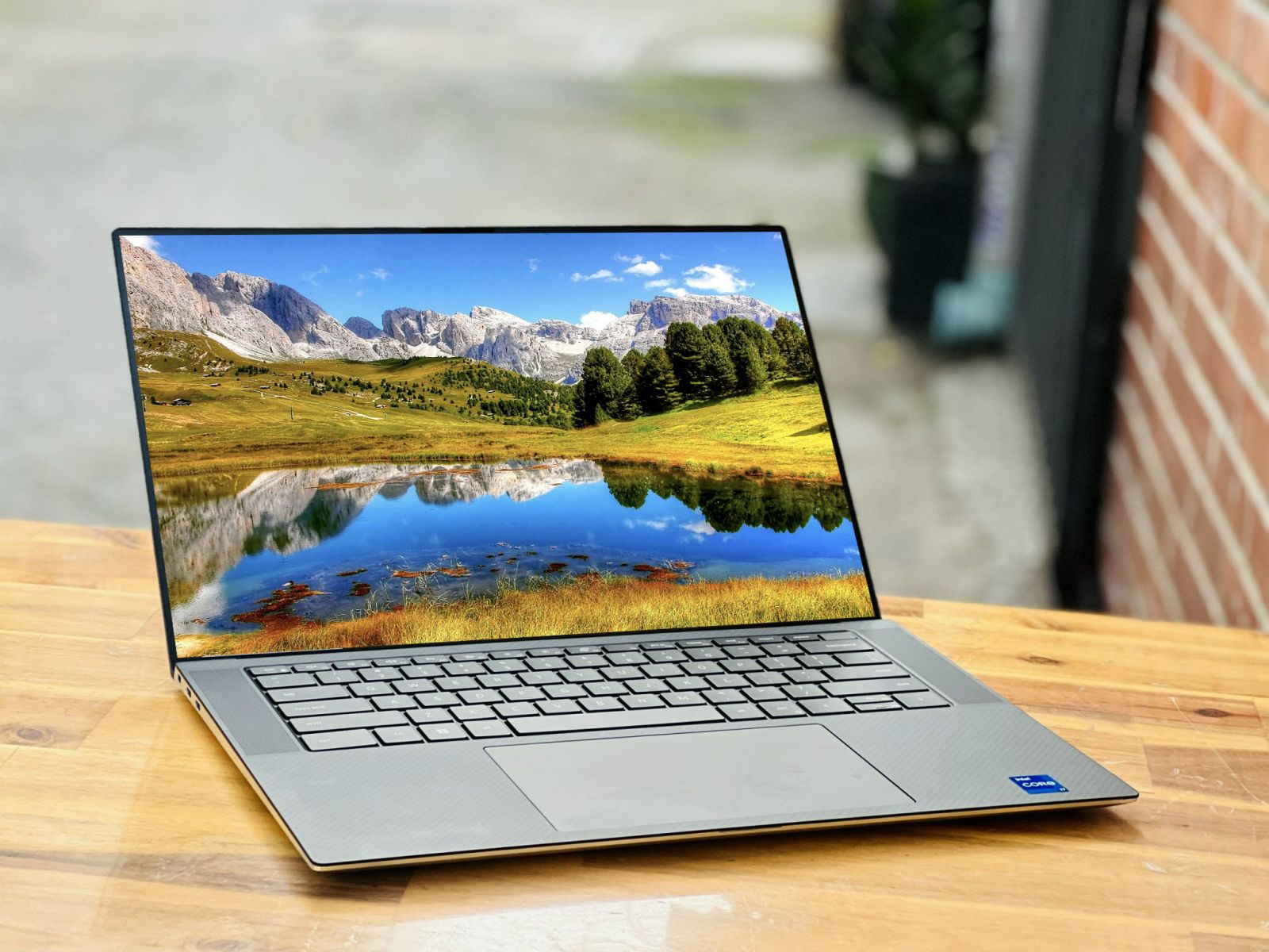 ĐÁNH GIÁ CHI TIẾT DELL XPS 15 9520