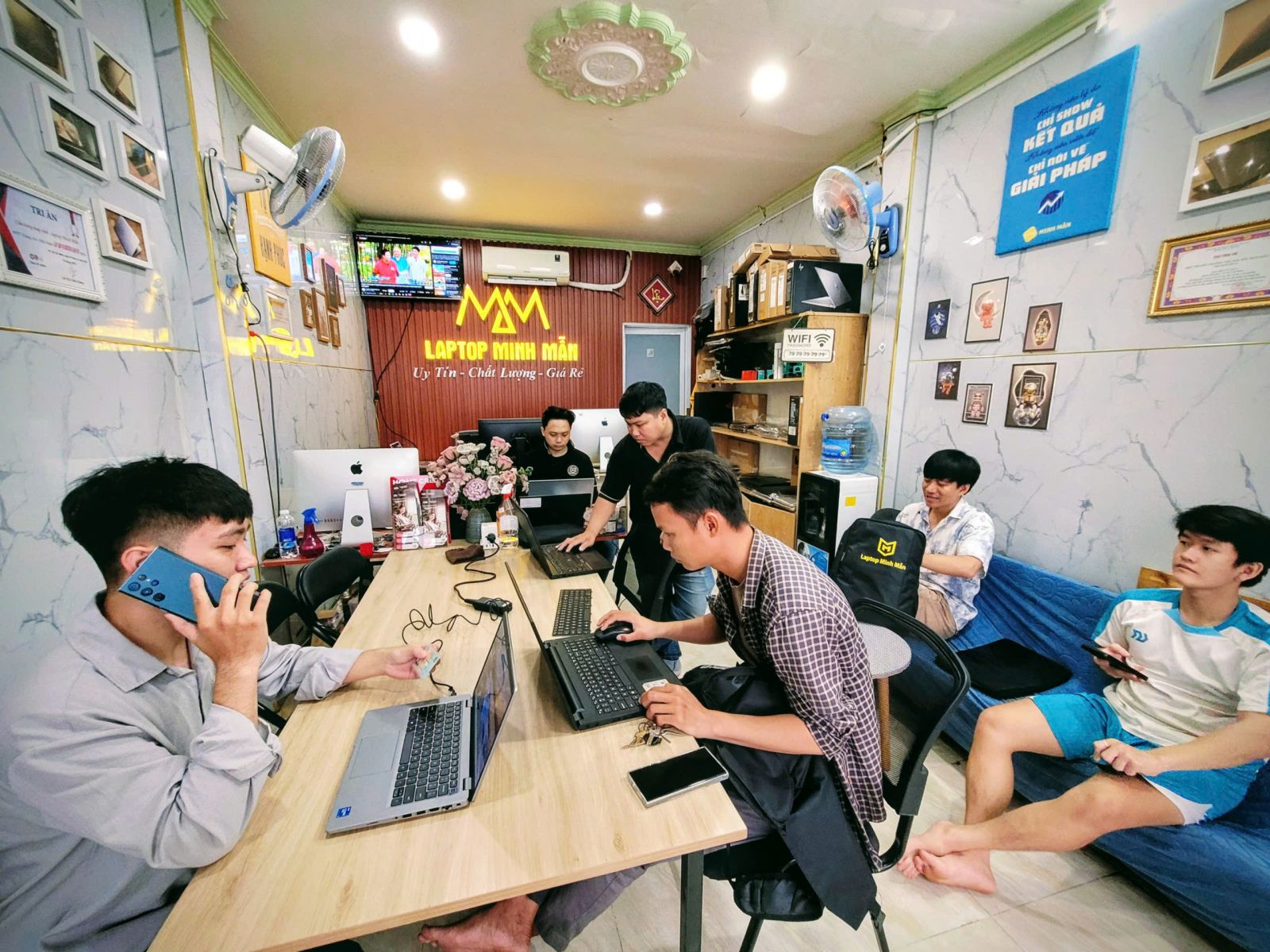 SO SÁNH DELL LATITUDE 7440 VÀ DELL INSPIRON 7440