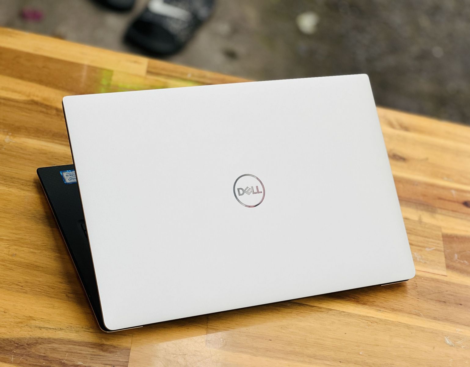 SO SÁNH DELL XPS 9380 VÀ DELL LATITUDE 7400 VỎ NHÔM