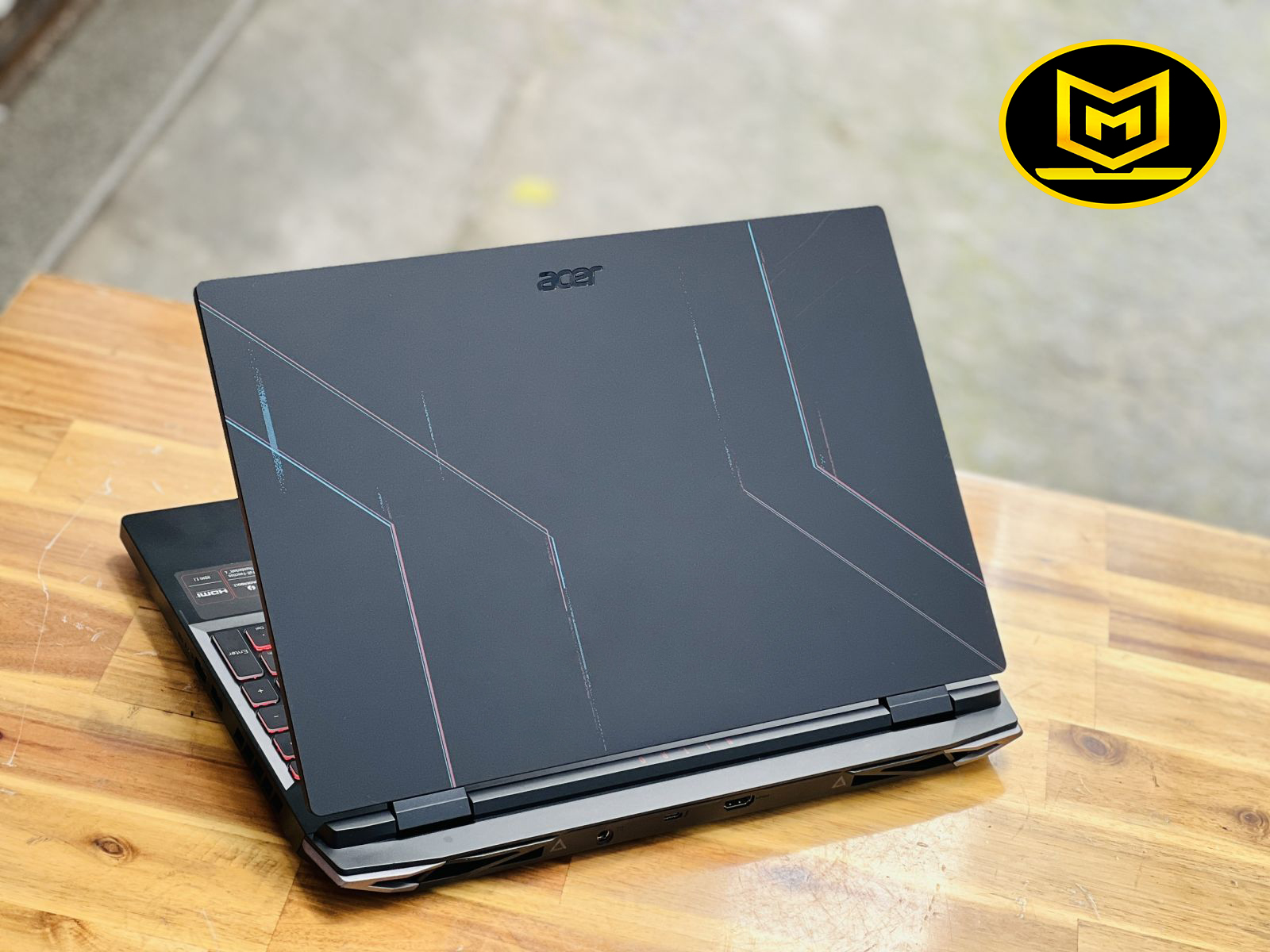 thay-pin-laptop-gaming-cu-uy-tin