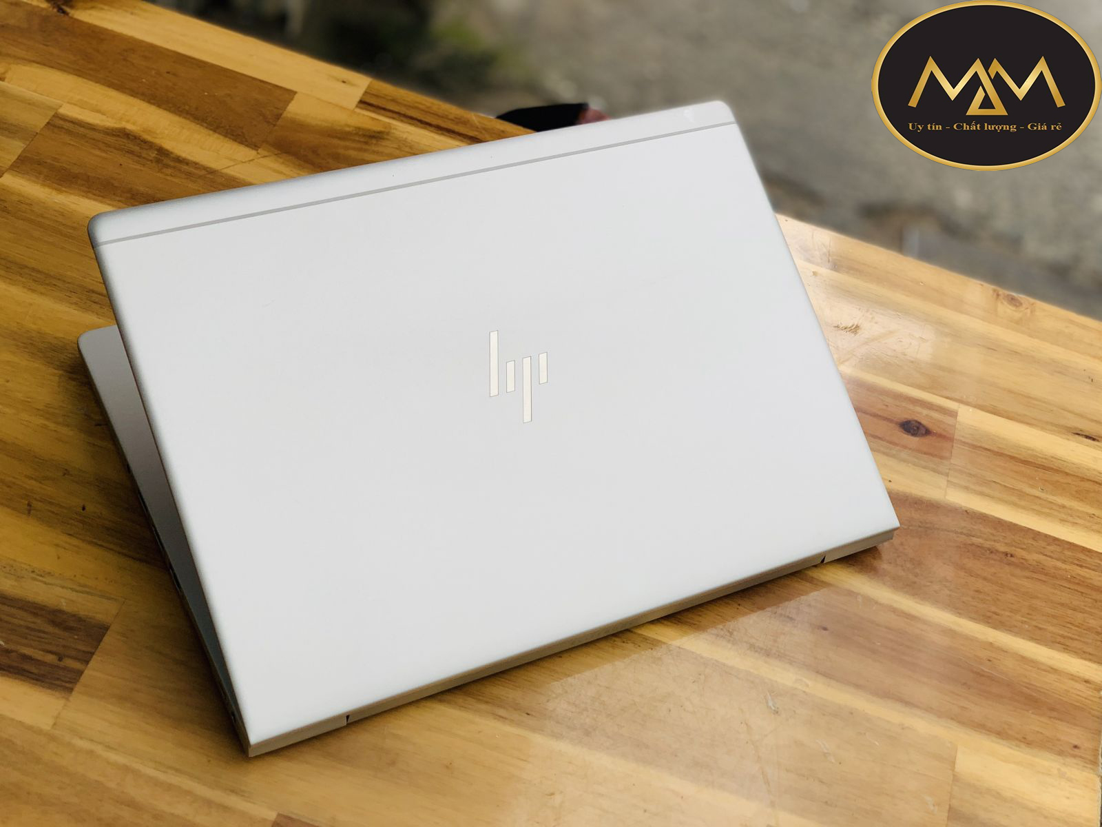Laptop-cũ-làm-đồ-họa