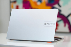 LAPTOP ASUS VIVOBOOK GO 15 E1504FA RYZEN 5 7520U 15.6INCH FHD CHUYÊN VĂN PHÒNG KẾ TOÁN GIÁ RẺ